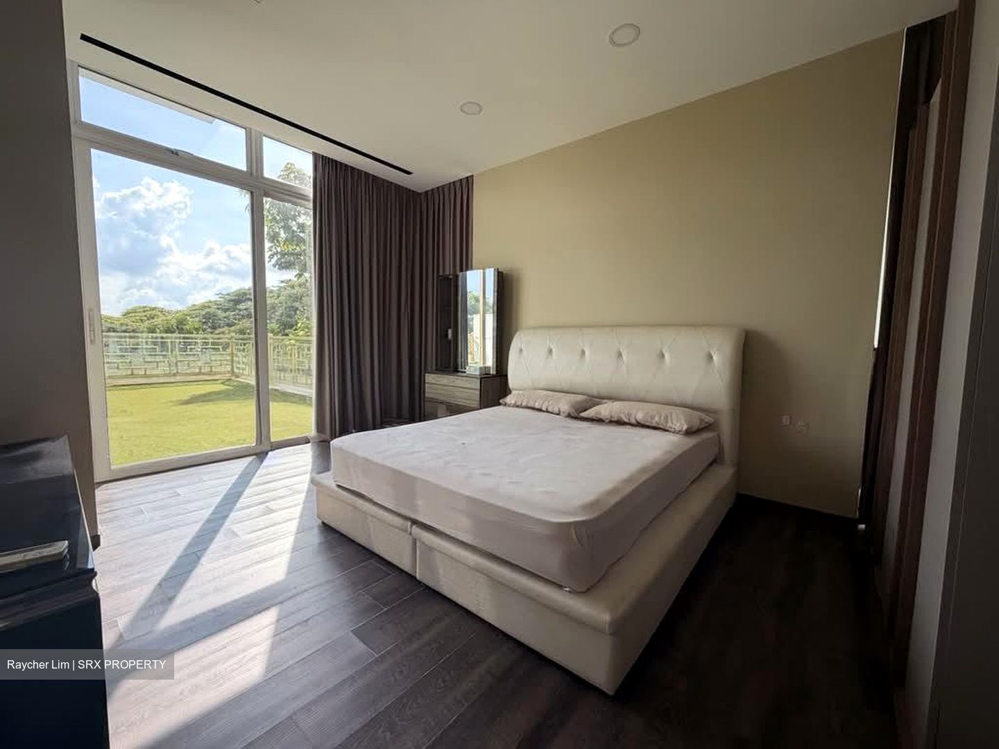 Pasir Ris Beach Park (D18), Detached #577107081